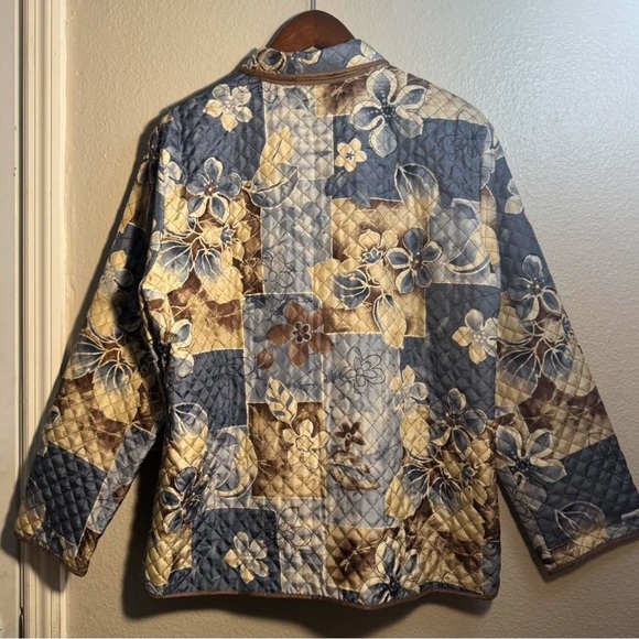 Alfred Dunner Blue and Cream Floral Quilted Jacket - Picture 4 of 4
